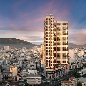 Hotel Melia Vinpearl Empire Nha Trang